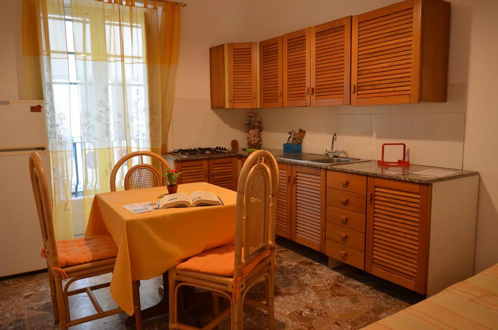 Case Vacanze Arcobaleno Lipari  Luaran gambar